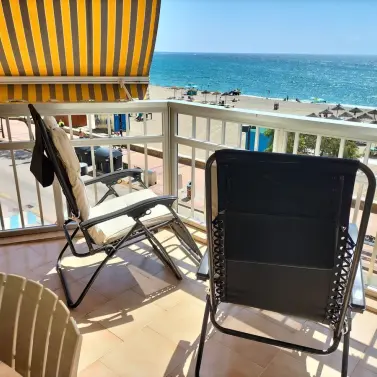 Sale of middle floor apartment in Fuengirola
