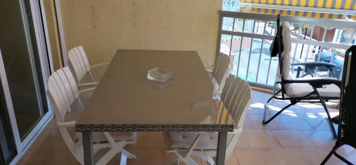 Sale of middle floor apartment in Fuengirola 3