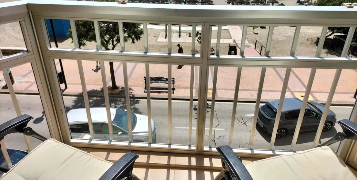 Sale of middle floor apartment in Fuengirola 6