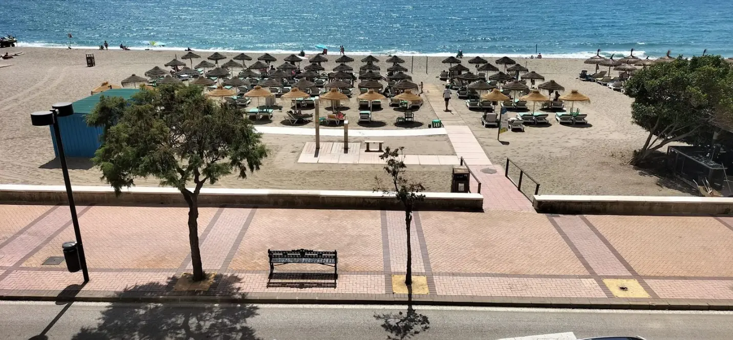 Venta de apartamento en planta media en Fuengirola 0