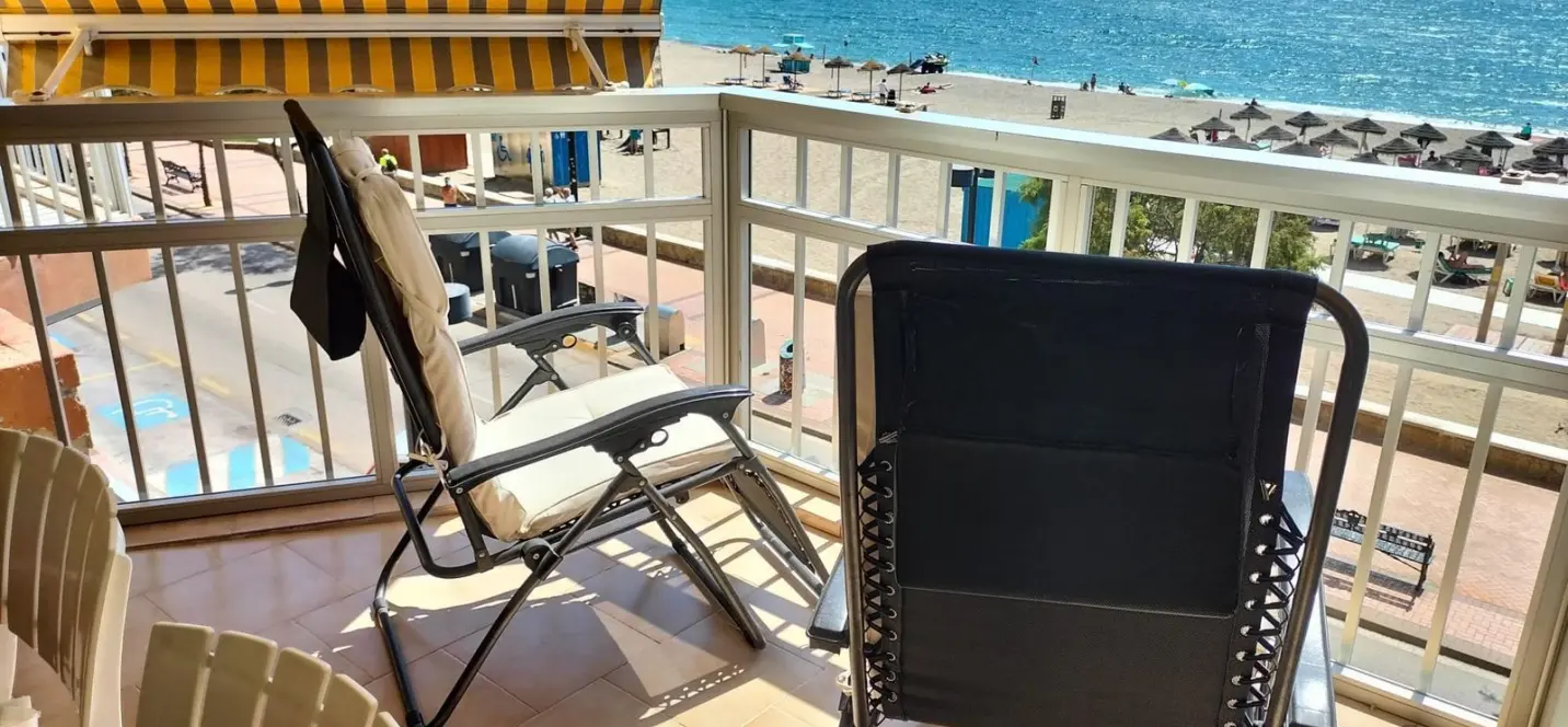 Venta de apartamento en planta media en Fuengirola 2