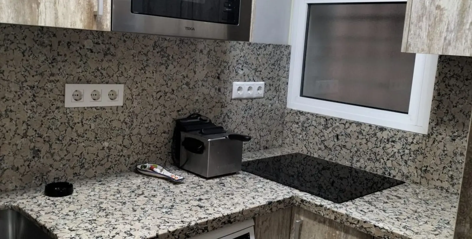 Venta de apartamento en planta media en Fuengirola 12
