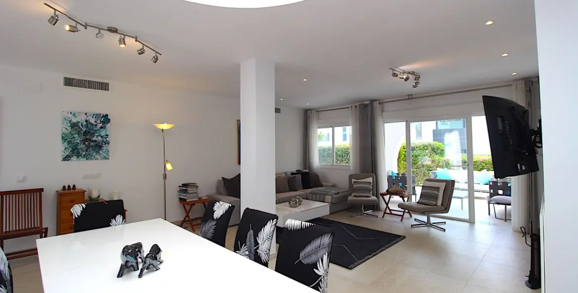 Sale of semi-detached house in Aloha 4