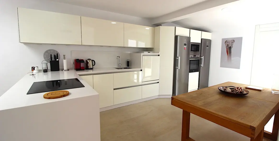 Sale of semi-detached house in Aloha 7