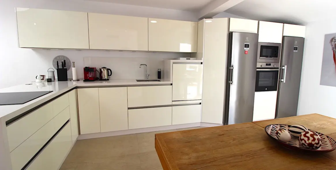 Sale of semi-detached house in Aloha 9