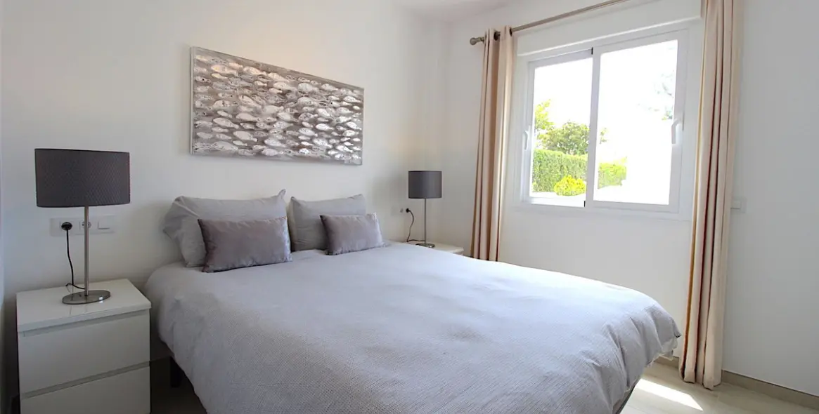 Sale of semi-detached house in Aloha 14