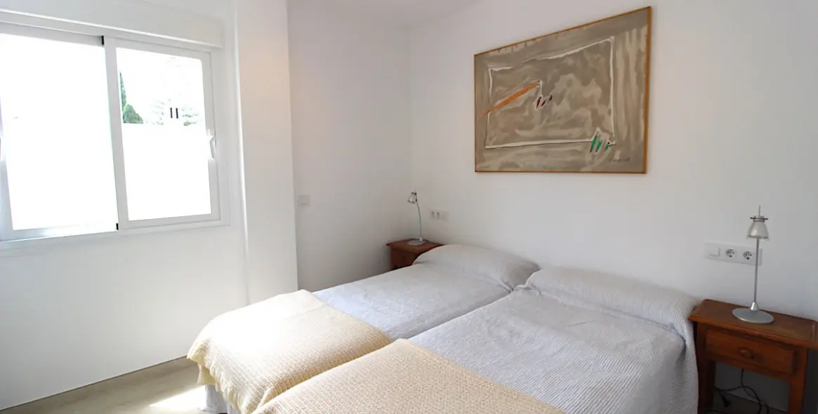Sale of semi-detached house in Aloha 16