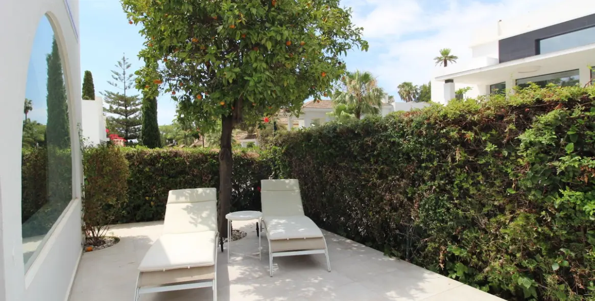 Sale of semi-detached house in Aloha 24