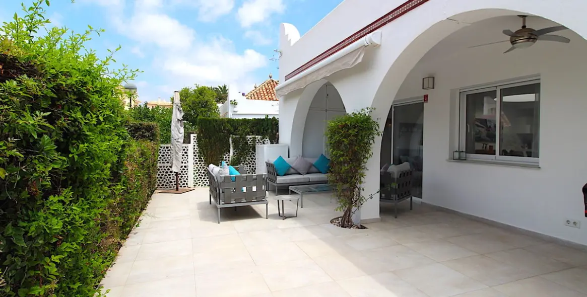 Sale of semi-detached house in Aloha 25