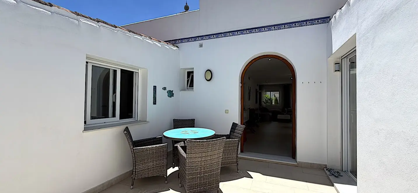 Venta de casa pareada en Aloha 1