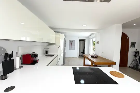 Image 13 thumb