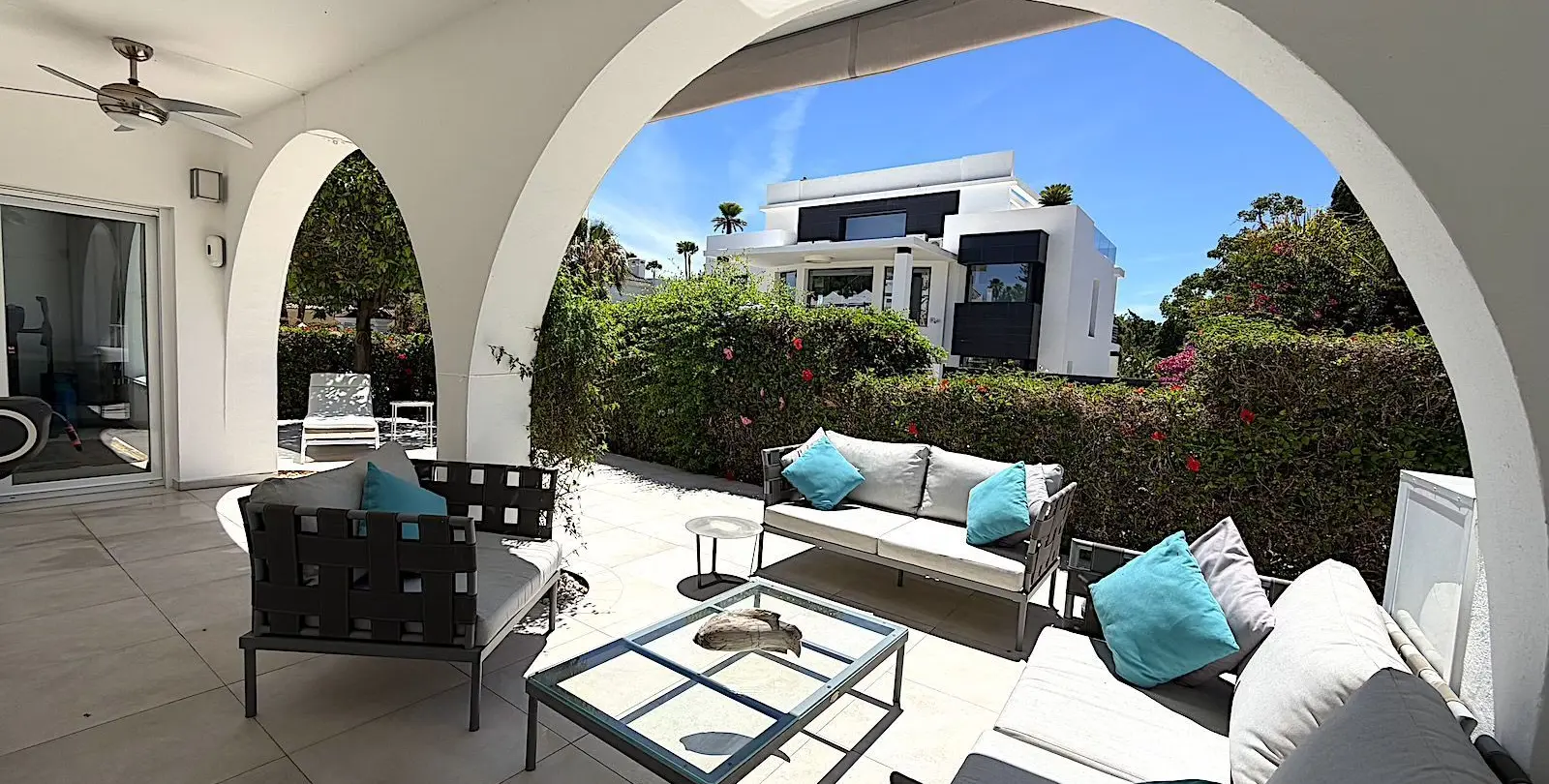Venta de casa pareada en Aloha 32