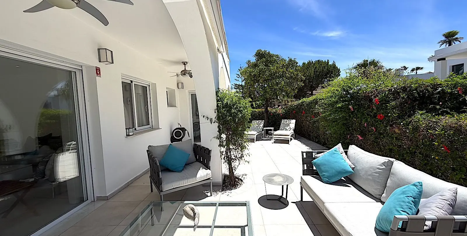 Venta de casa pareada en Aloha 37