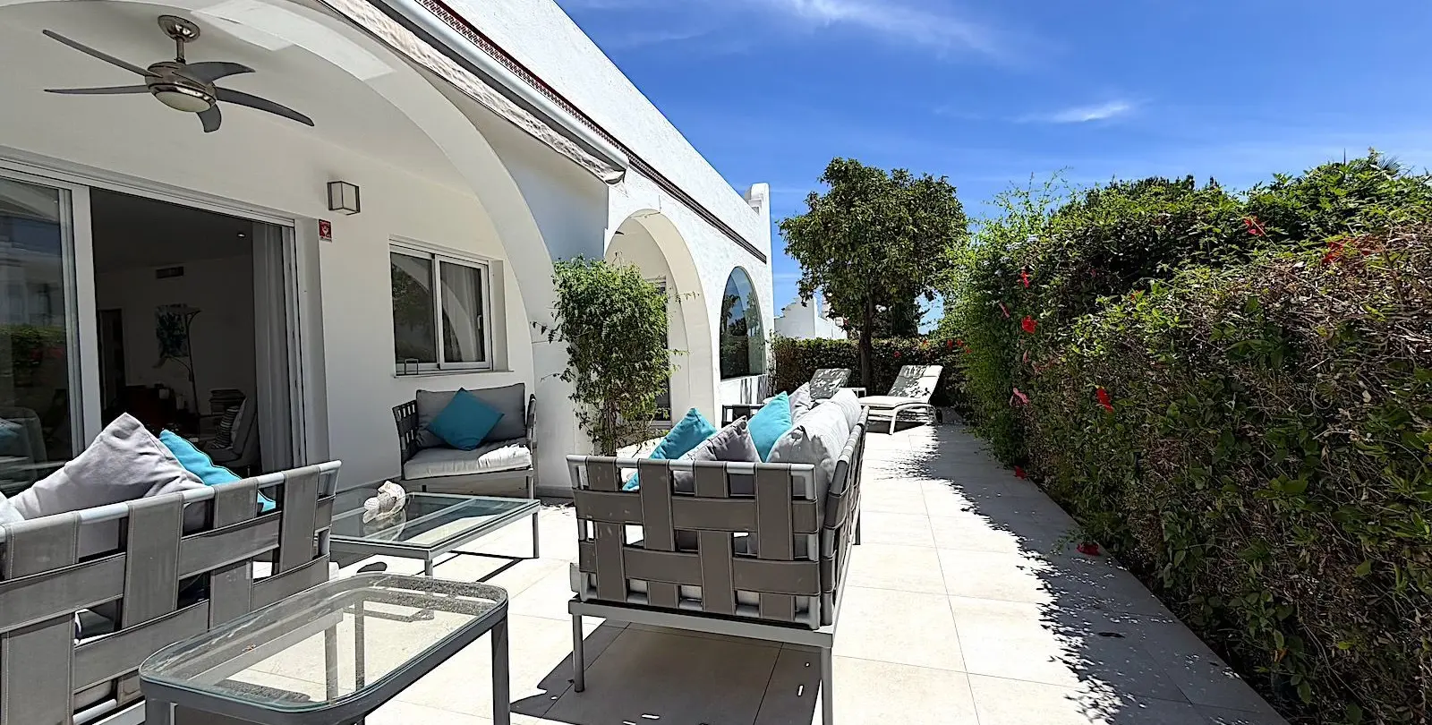 Venta de casa pareada en Aloha 40