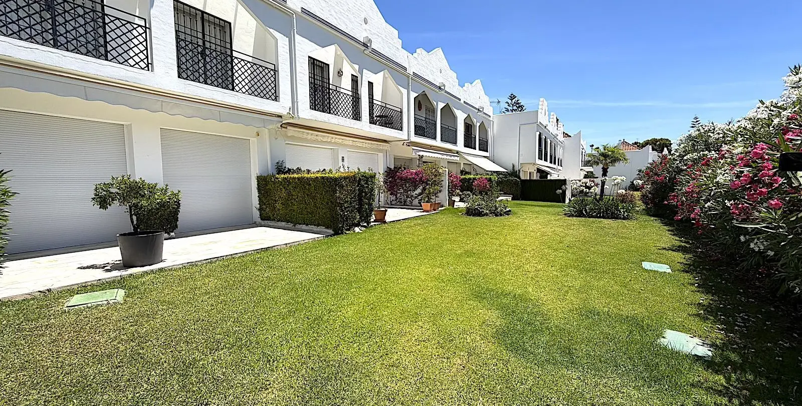 Venta de casa pareada en Aloha 47