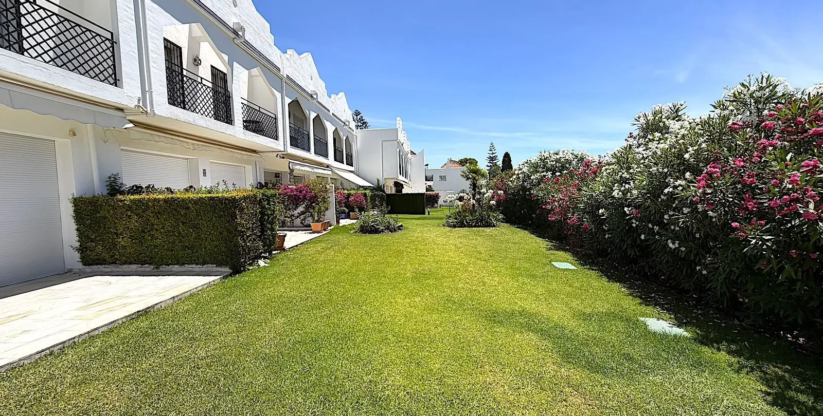 Venta de casa pareada en Aloha 49