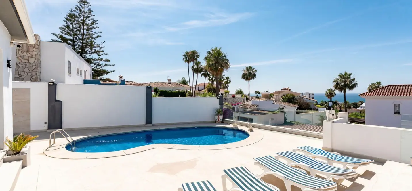 Продажа  отдельно стоящей виллы в Riviera del Sol 2