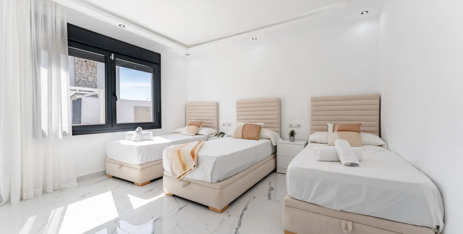 Venta de villa independiente en Riviera del Sol 20