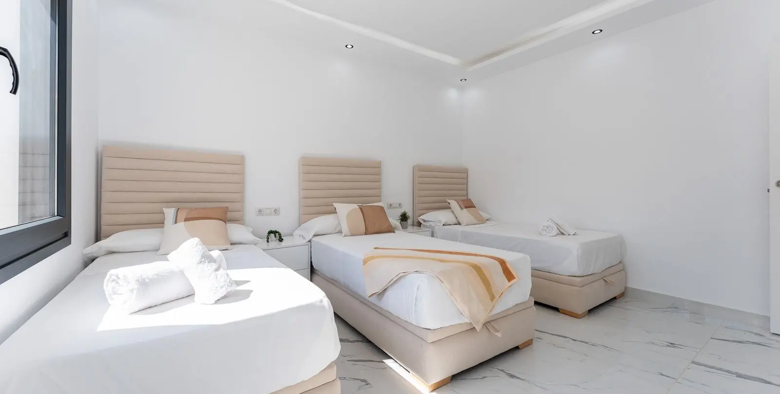 Venta de villa independiente en Riviera del Sol 21