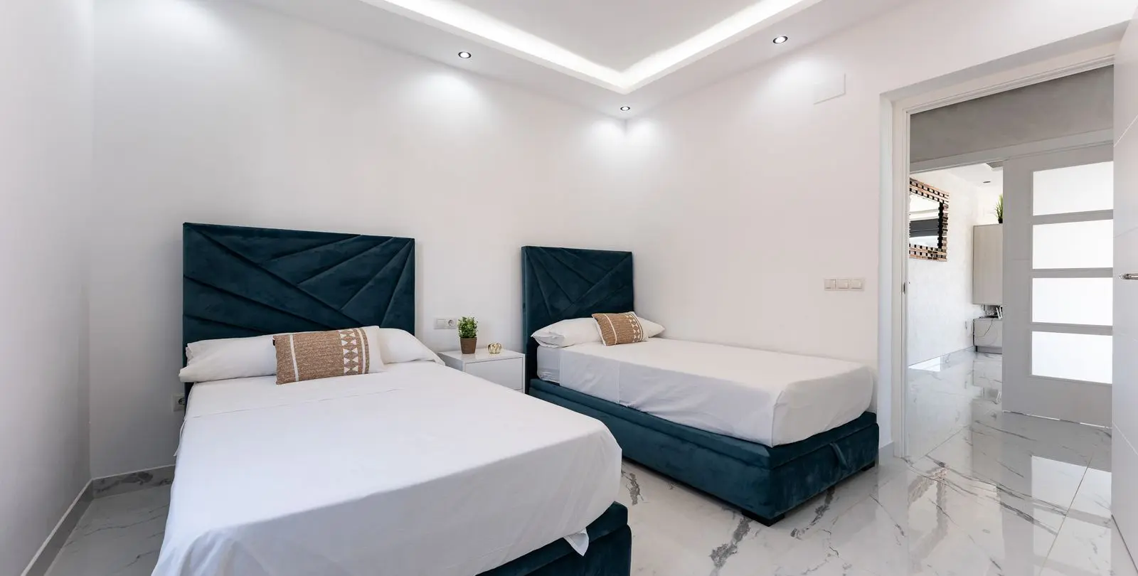 Venta de villa independiente en Riviera del Sol 26