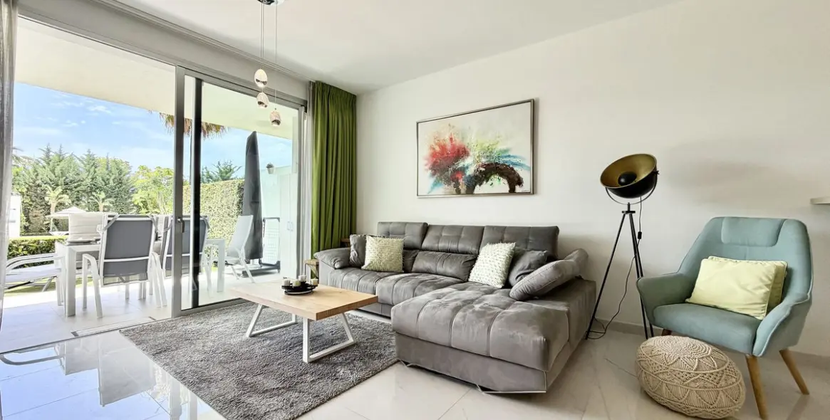 Short-term rent of ground floor apartment in Bel Air 3