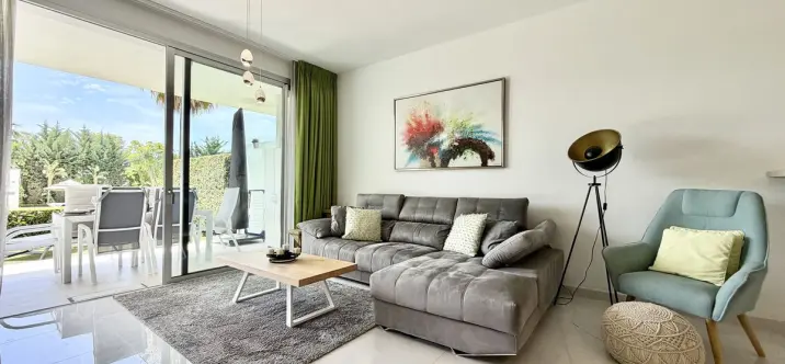 Short-term rent of ground floor apartment in Bel Air 2