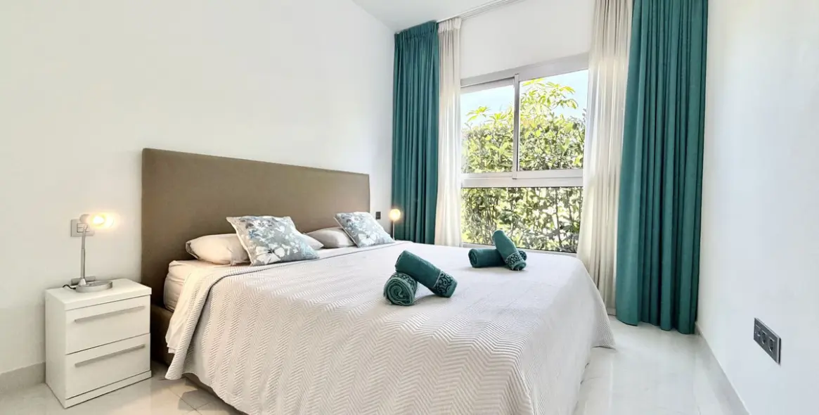 Short-term rent of ground floor apartment in Bel Air 9