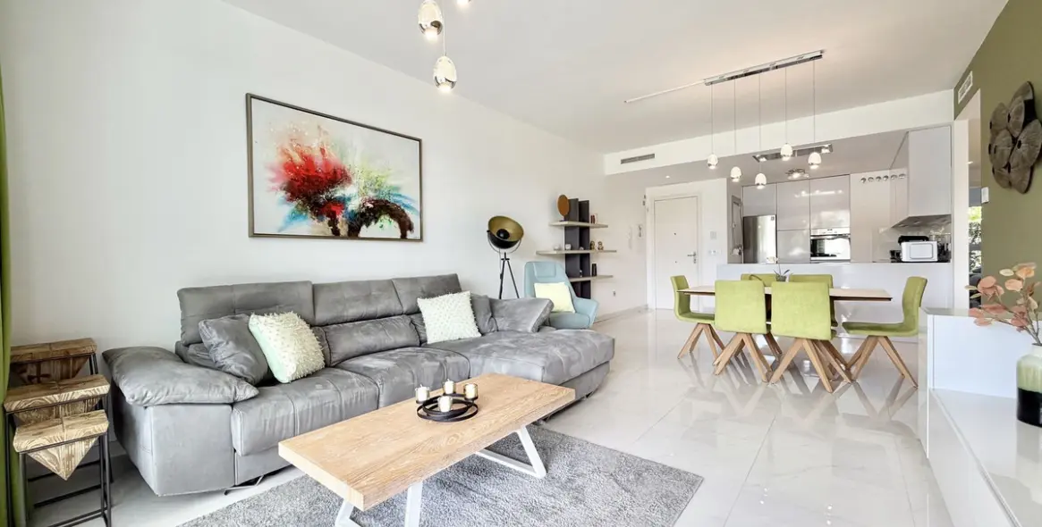 Short-term rent of ground floor apartment in Bel Air 22