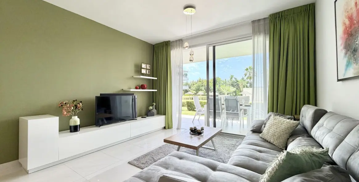 Short-term rent of ground floor apartment in Bel Air 23