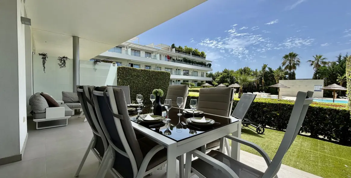 Short-term rent of ground floor apartment in Bel Air 24
