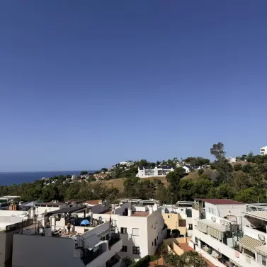 Sale of middle floor apartment in Benalmadena