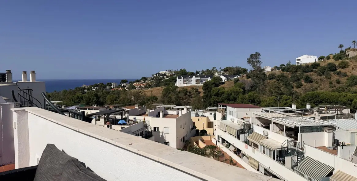 Sale of middle floor apartment in Benalmadena 3