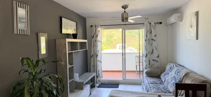 Sale of middle floor apartment in Benalmadena 3