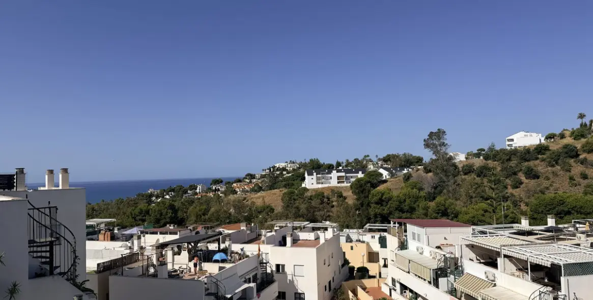 Sale of middle floor apartment in Benalmadena 8