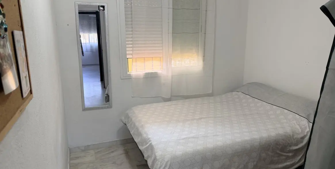 Sale of middle floor apartment in Benalmadena 11