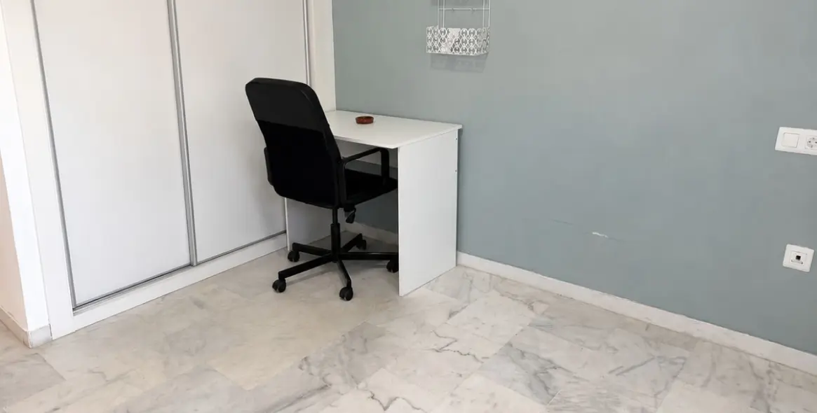 Sale of middle floor apartment in Benalmadena 12