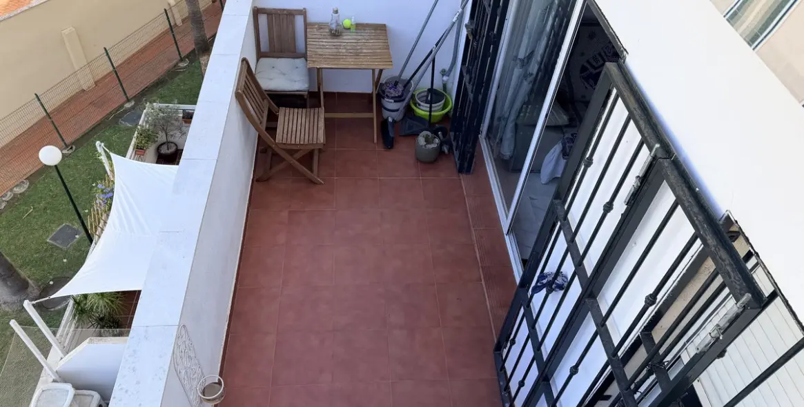 Sale of middle floor apartment in Benalmadena 17