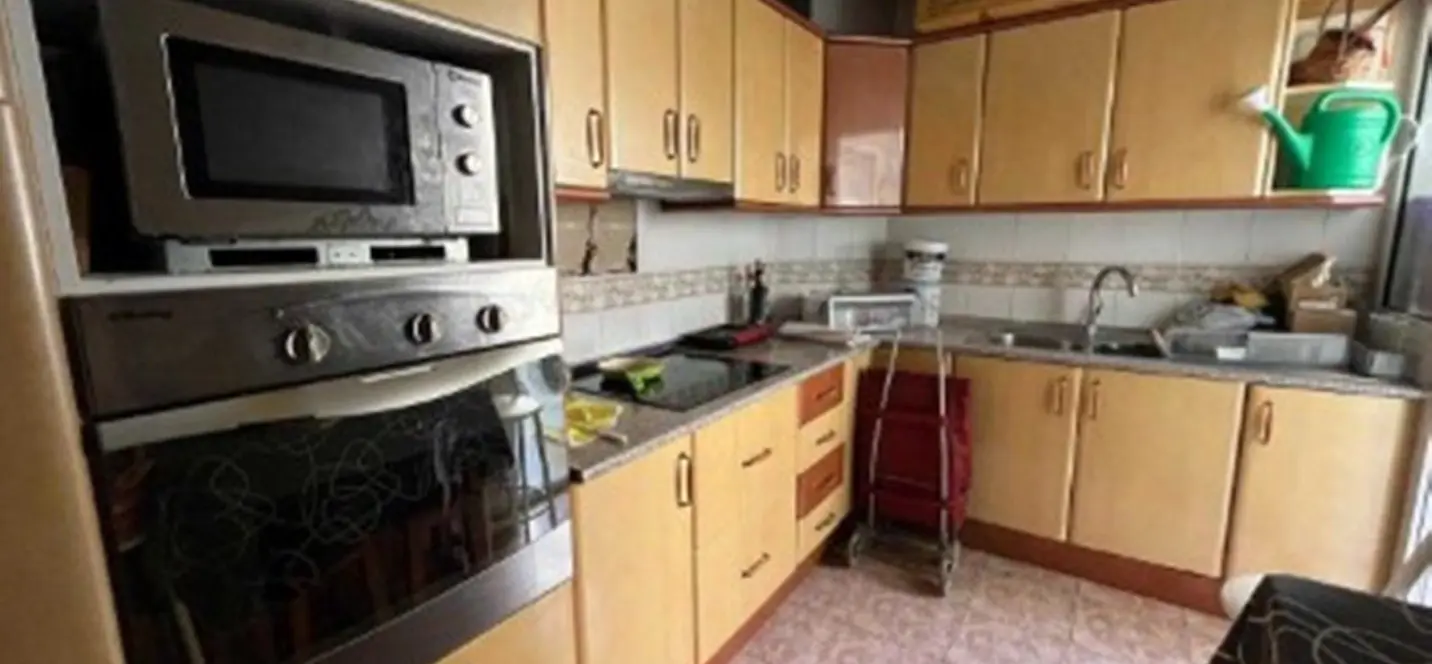 Sale of middle floor apartment in Torremolinos 0