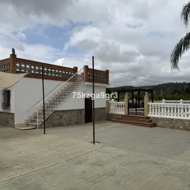Venta de villa independiente en Alora