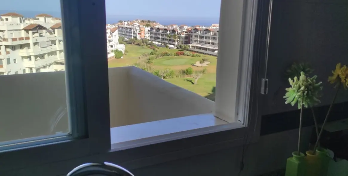 Venta de apartamento en planta media en Benalmadena 9
