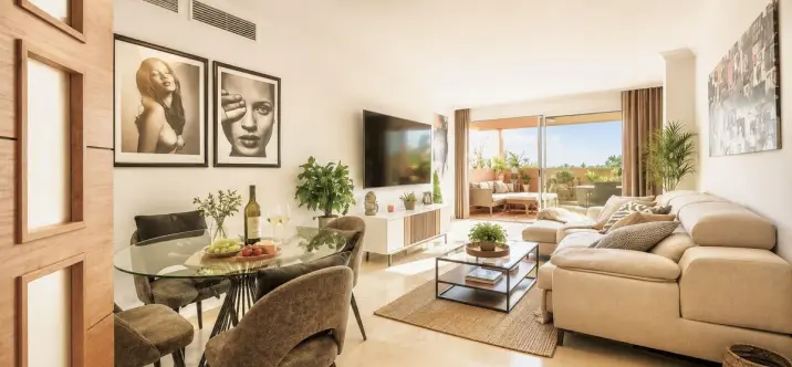 Venta de apartamento en planta media en Elviria 3