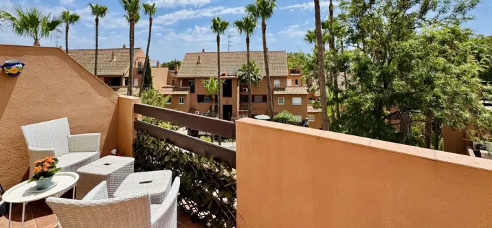 Продажа апартаментов на среднем этаже в Casares Playa 4