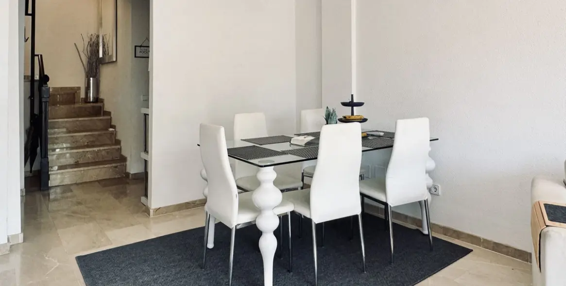 Sale of middle floor apartment in Casares Playa 17