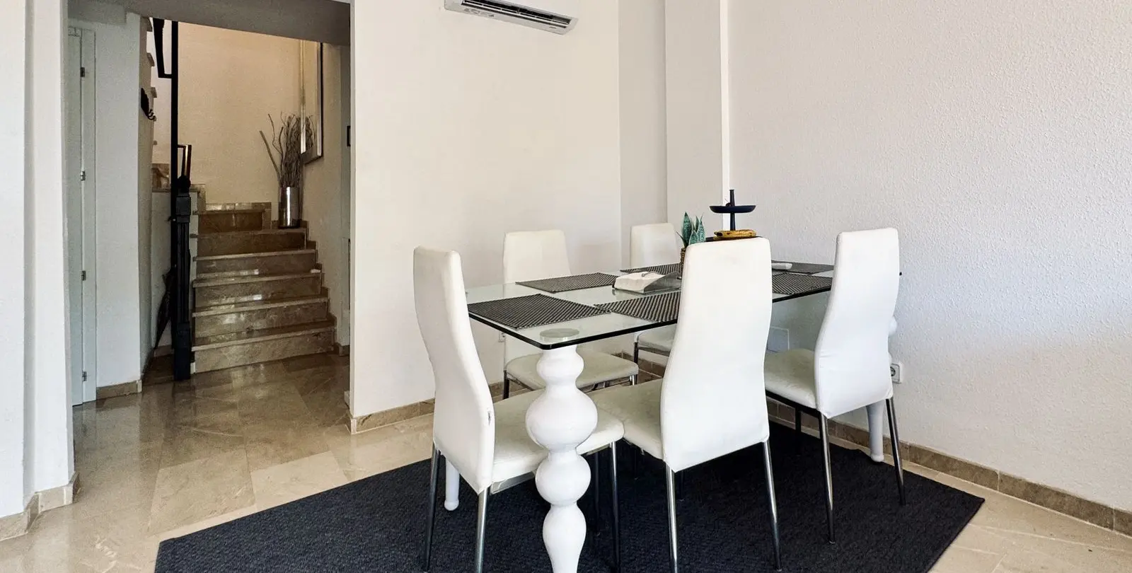 Продажа апартаментов на среднем этаже в Casares Playa 17