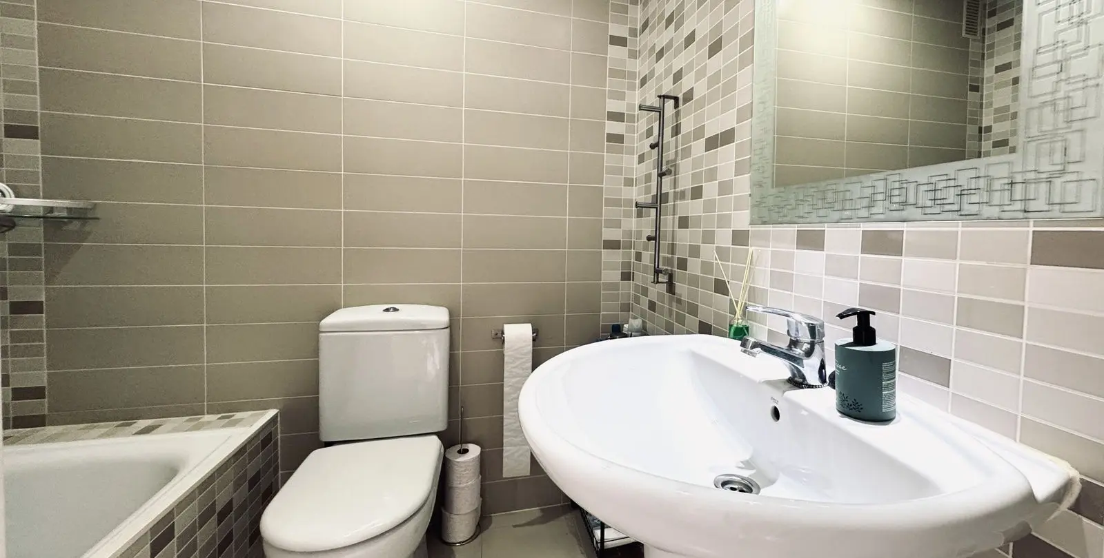 Продажа апартаментов на среднем этаже в Casares Playa 23