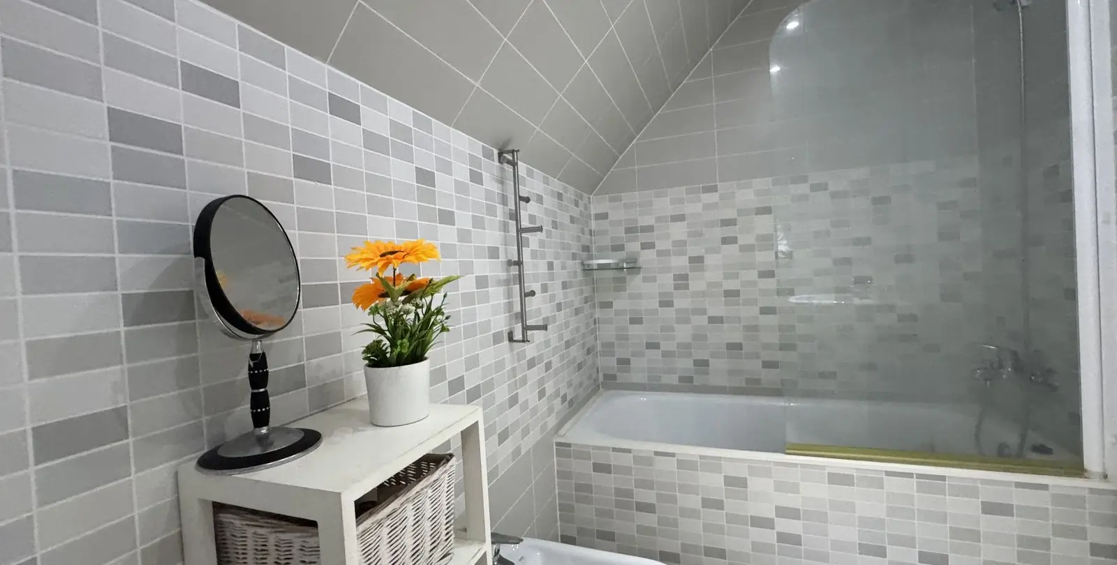 Продажа апартаментов на среднем этаже в Casares Playa 36