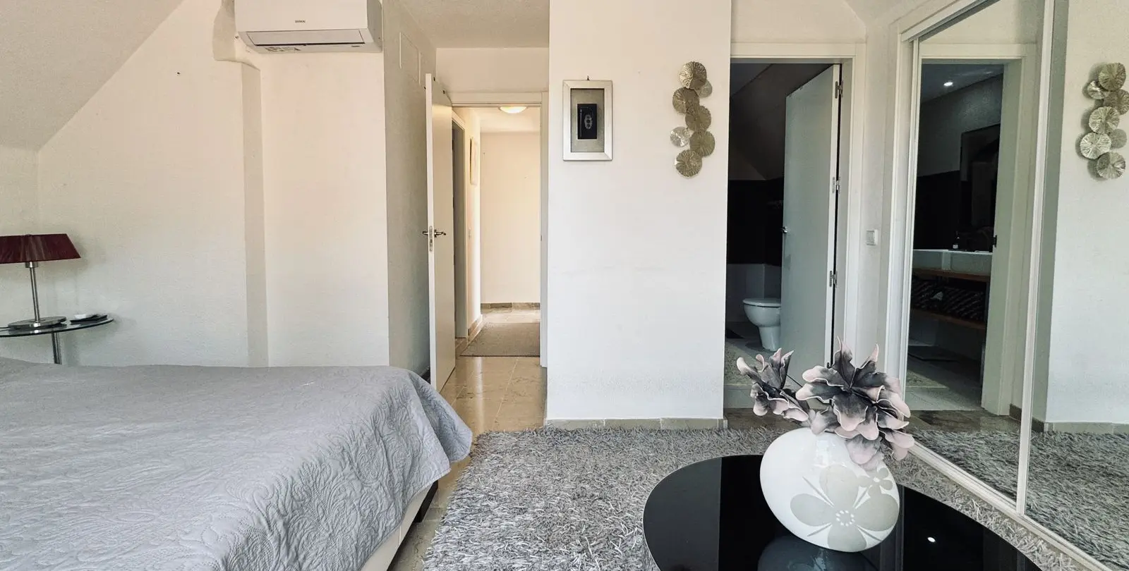 Продажа апартаментов на среднем этаже в Casares Playa 39