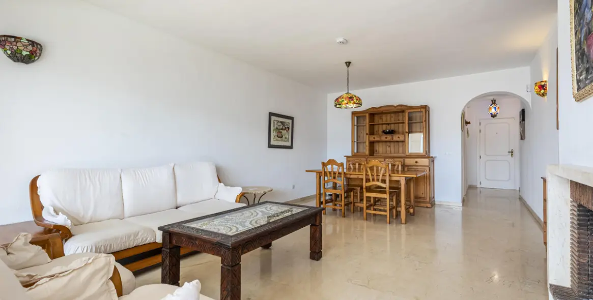 Sale of middle floor apartment in Estepona 9