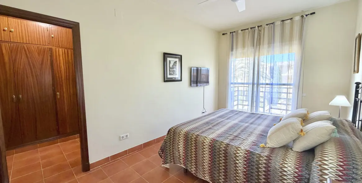 Sale of townhouse in Cancelada 16