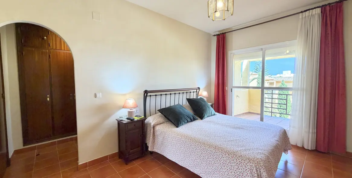 Sale of townhouse in Cancelada 23